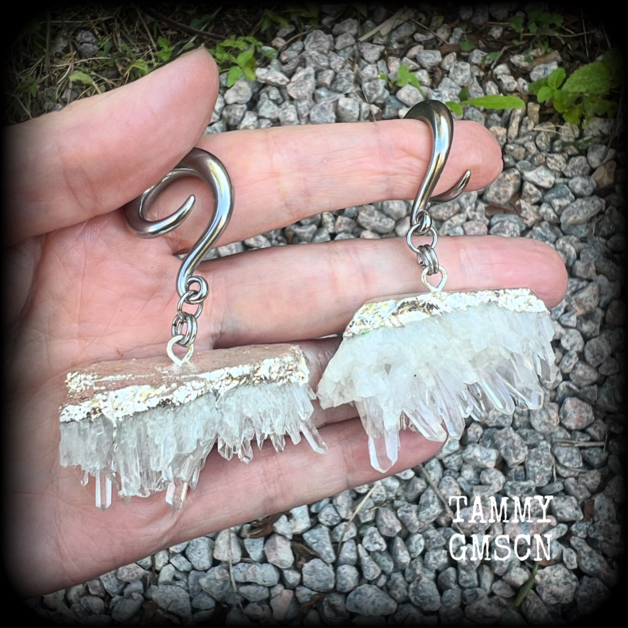 These gorgeous gauged earrings feature beautiful raw clear quartz pieces, measuring just under 7cms from tip to tip, and weighing approx 30 grams each.   This pair has been made on 2 gauge (6mm) surgical steel full curl hooks, suitable for stretched lobes.