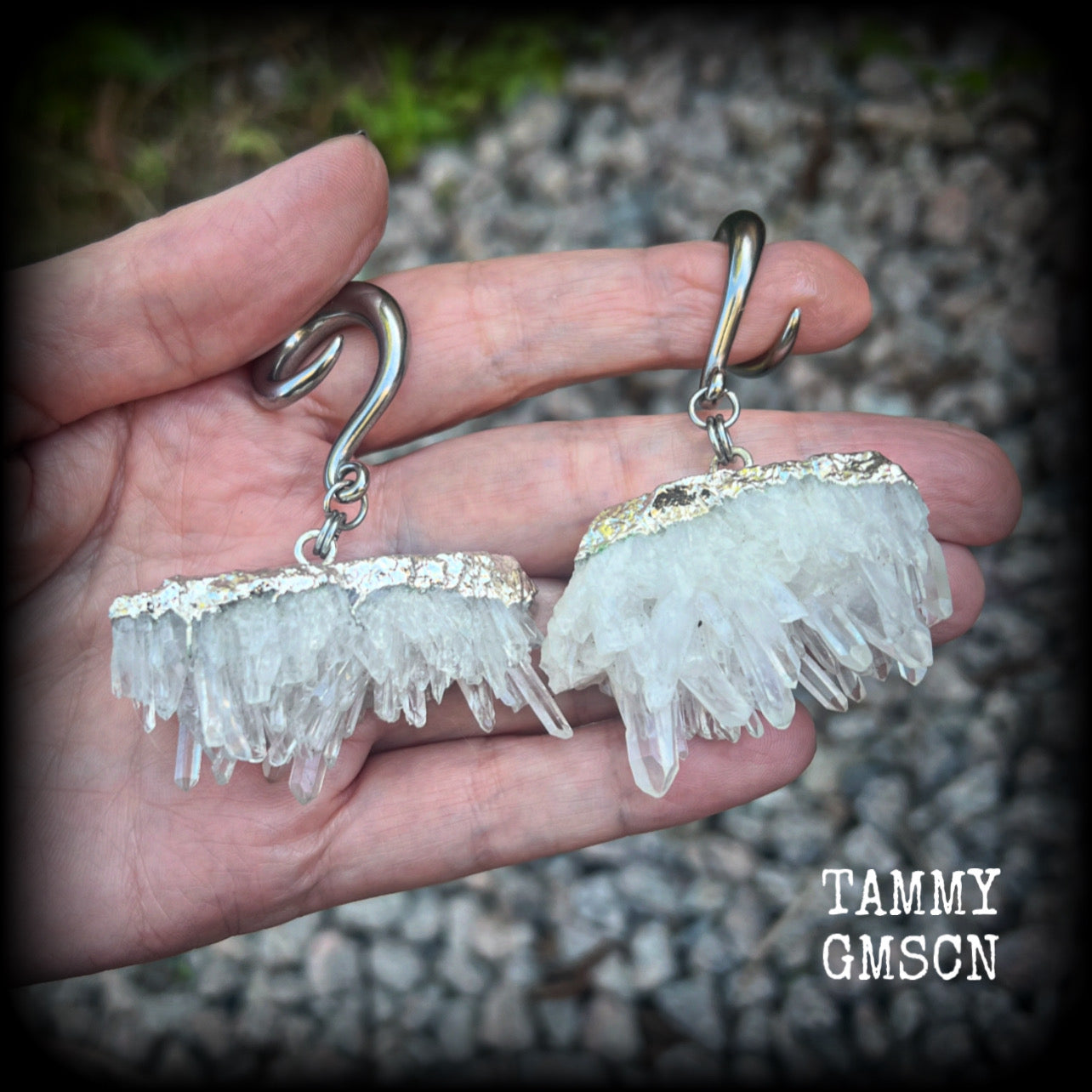 These gorgeous gauged earrings feature beautiful raw clear quartz pieces, measuring just under 7cms from tip to tip, and weighing approx 30 grams each.   This pair has been made on 2 gauge (6mm) surgical steel full curl hooks, suitable for stretched lobes.