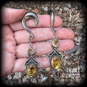 These earrings have been made with gorgeous facet yellow citrine gemstones, lovely and dangly at just under 8 from tip to tip, and weighing approx 15 grams each.
These earrings have been made on 0 gauge (8mm) surgical steel half curl hooks.