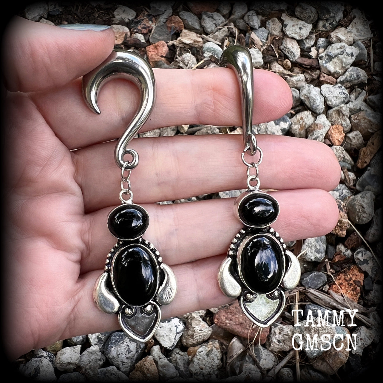 Black onyx gauged earrings-Hanging gauges