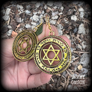 These gorgeous antique gold earrings feature the Star of David enclosed in the Shema Yisrael prayer. Measuring just on 8 grams a piece, these earrings are nice and dangly, measuring 6cms from tip to tip.

Made with antique gold french hooks.
