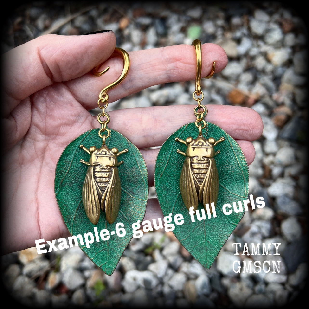 Brass cicada ear hangers Insect ear weights 6 gauge ear weights Brass ear weights Gauged earrings 6mm 8mm 10mm 12mm 14mm 16mm 19mm 22mm 25mm 28mm 30mm Stretched ears Stretched lobes Insect earrings Bugs earrings Cottagecore earrings Fairycore earring