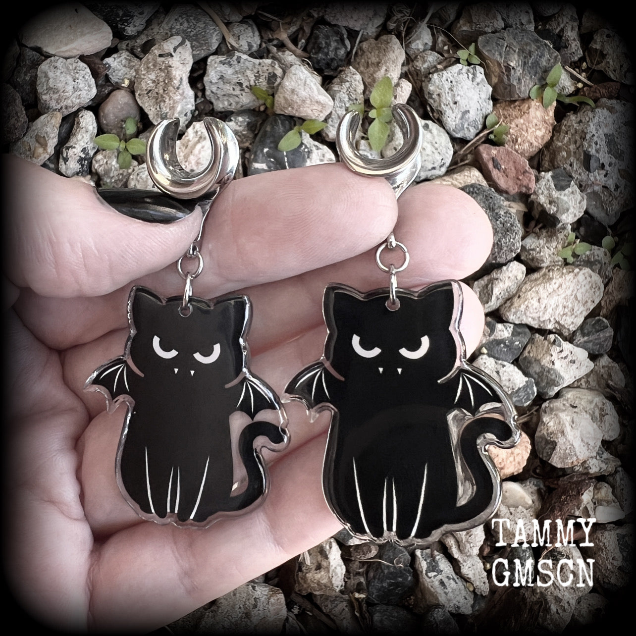 Halloween earrings Halloween ear hangers Halloween tunnel earrings Halloween tunnel dangles Spooky earrings Halloween jewelry Cat earrings Cat jewelry 6g 2g 0g 00g 1/2” 9/16” 5/8” 3/4” 7/8” 1” 1.10” 1.18” Stretched ears Stretched lives Gauged ears Gauged earrings Ear weights