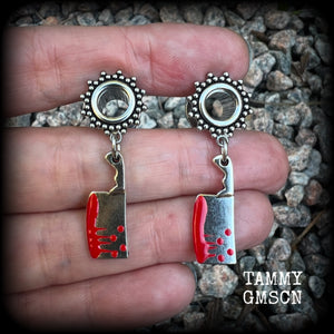 Featuring classic b l o o d i e d antique silver meat cleavers, these horror punk inspired gauged earrings weigh in at only 5 grams a piece, and measure 4cms from tip to tip.

This pair has been made on 0 gauge (8mm) surgical steel screw fit ornate tunnels, to be worn in stretched lobes.