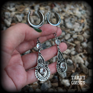 These gorgeous dangly gauged earrings feature beautiful faceted White topaz gemstones, lovely and dangly measuring just over 9cms from tip to tip, and weighing approx 11 grams each. 
These earrings have been made on 5/8” (16mm) surgical steel cradles