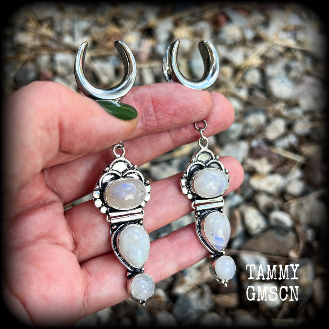 Rainbow moonstone gauged earrings have been made with gorgeous polished gemstones in a beautiful boho antique silver setting, measuring just on 9cms from tip to tip, and weighing approx 13 grams each.
Made on 5/8 gauge (16mm) surgical steel cradles.