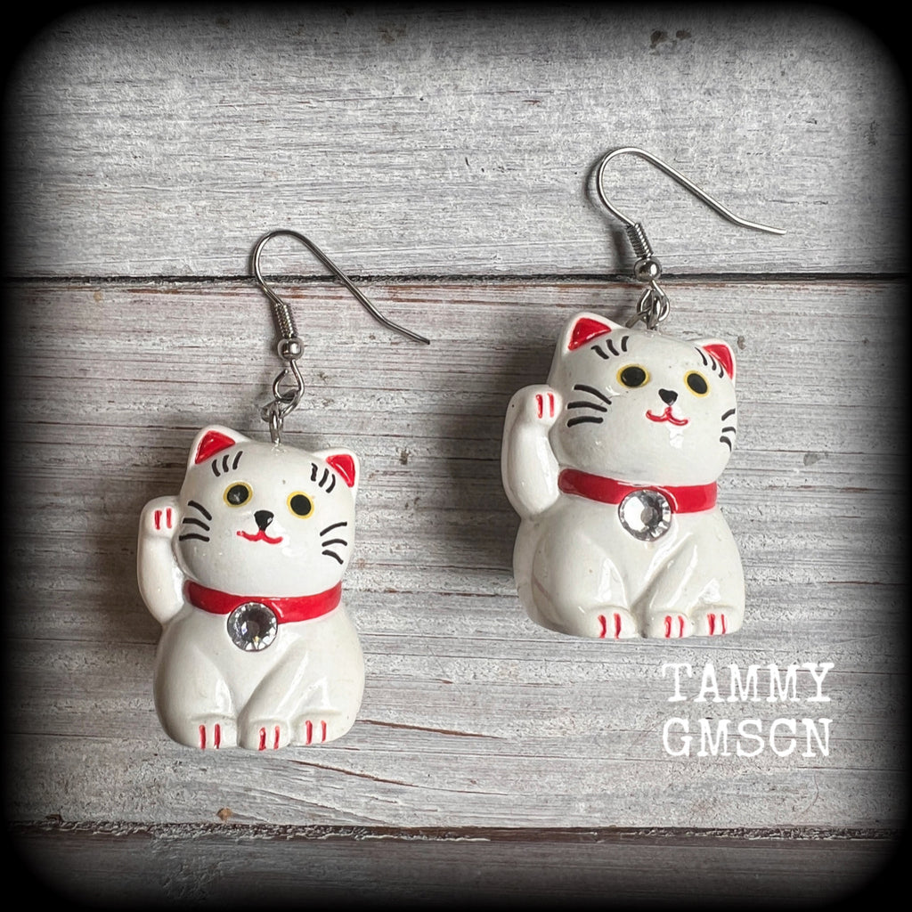 Maneki Neko cat earrings-Japanese cat earrings