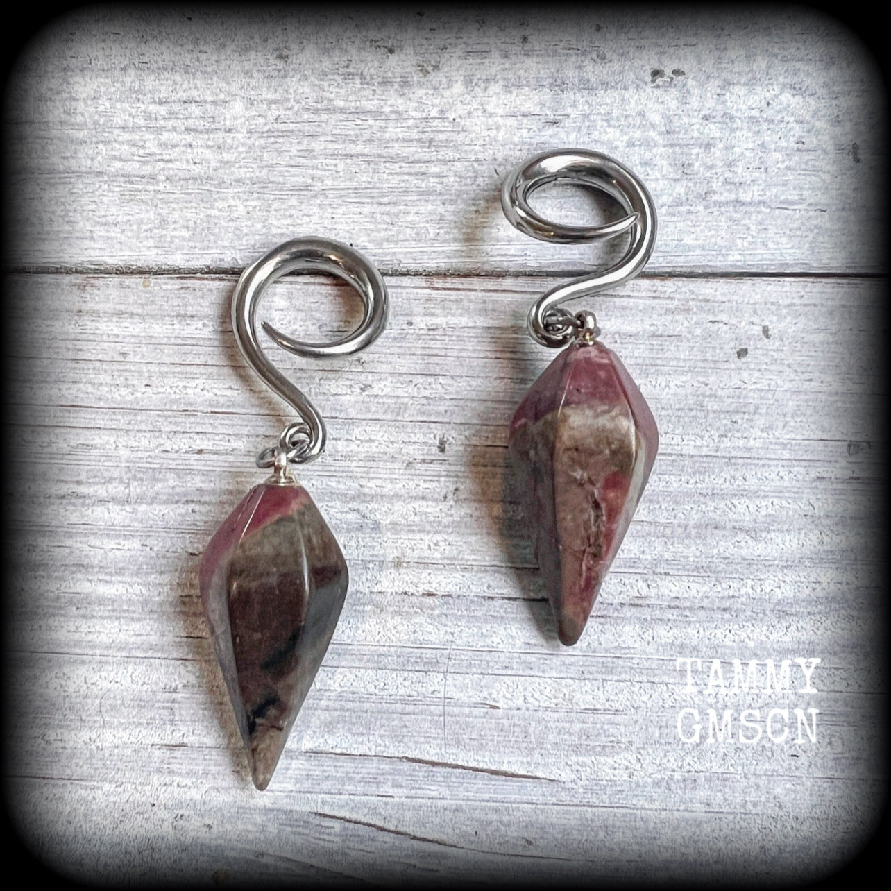 Indian agate gauged earrings-Hanging gauges