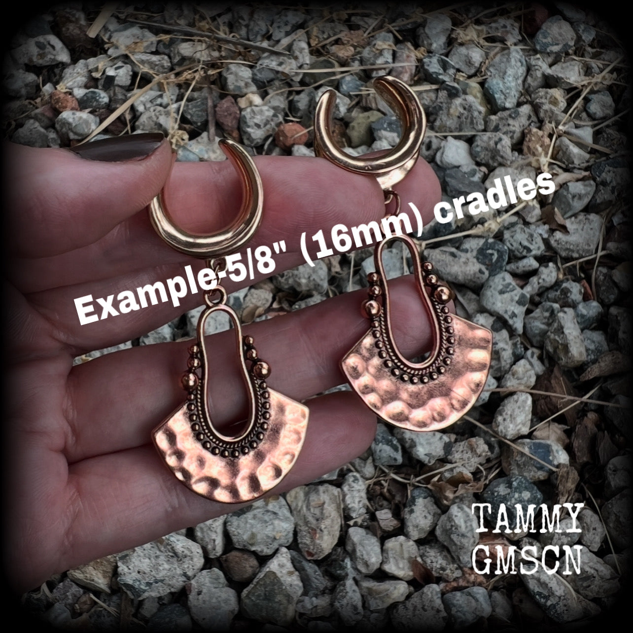 Inspired by Artemis, Goddess of the Hunt, these beautiful rose gold tone tribal tunnel earrings weigh in at 11 grams each and measuring just under 7 cms from tip to tip, these arent too heavy or too big.
This pair hs been made with 5/8” gauge (16mm) surgical steel cradles-for stretched lobes.