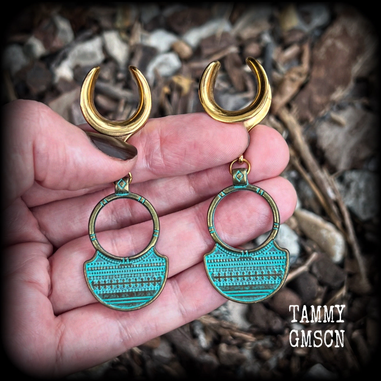 Inspired by Ishtar, Mesopotamian Goddess of love, beauty, sex and war, these beautiful tribal gauged earrings are nice and light weight, weighing approx 7 grams a piece, and measure just under 7cms from tip to tip.
This pair has been made on 5/8” gauge (16mm) surgical steel cradles, to be worn in stretched lobes.