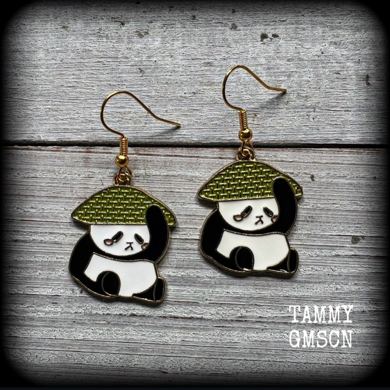 Panda bear earrings-Cute animal earrings