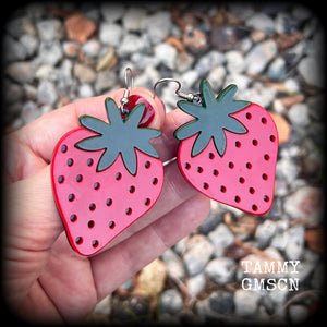 Strawberry earrings Fruit earrings Kitsch earrings Retro earrings Tunnels MCM jewelry Vegan Pierced ears Gauges Retro jewelry Fruit salad Bright earrings Novelty earrings Retro jewellery Kitsch jewellery Rockabilly earrings Rockabilly jewellery