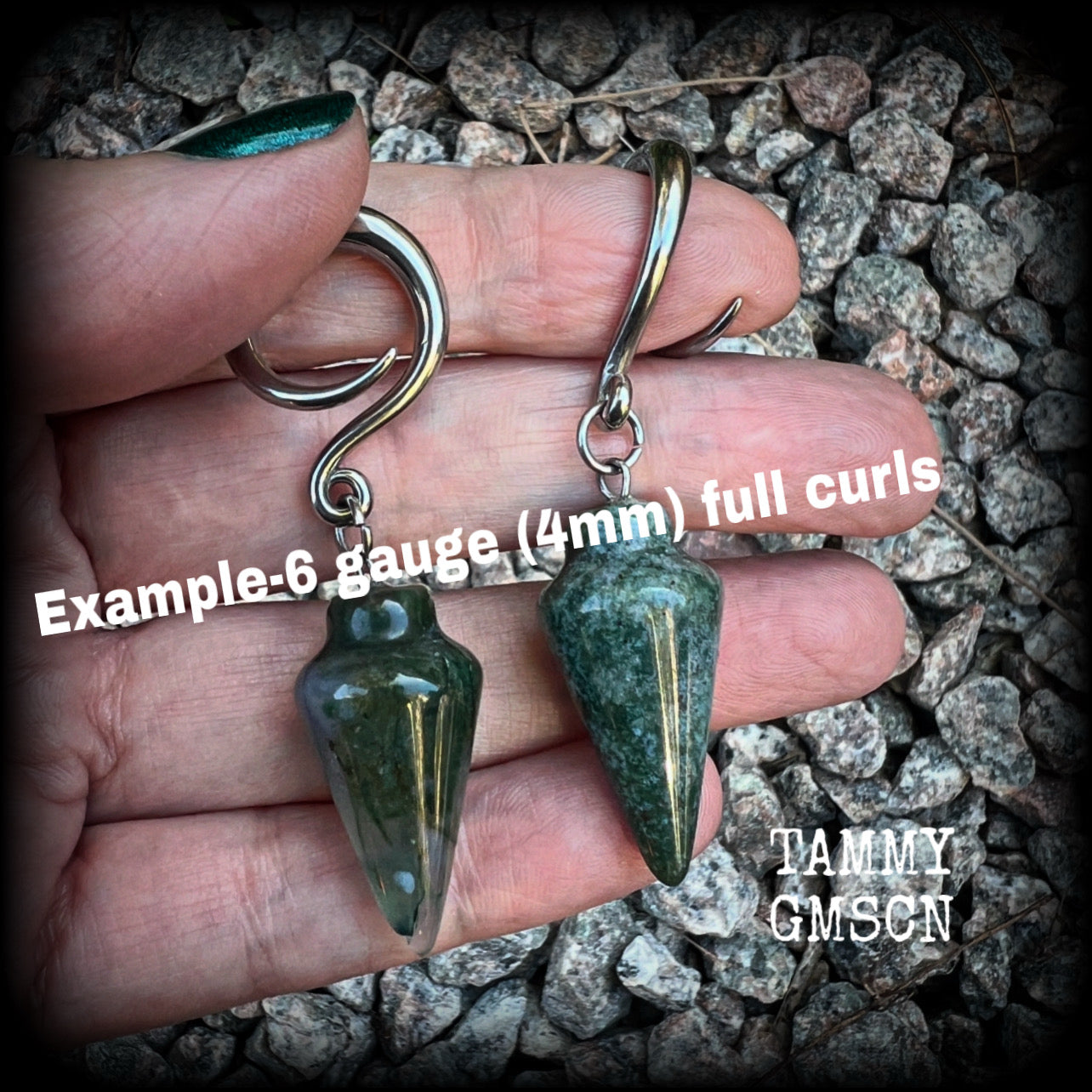 This is a pair of gorgeous forest green moss jasper gauged earrings, weighing in at approx 10 grams each, and measuring just on 6 cms from tip to tip.
This pair has been made with 6 gauge (4mm) surgical steel full curl hooks, suitable for stretched lobes. 