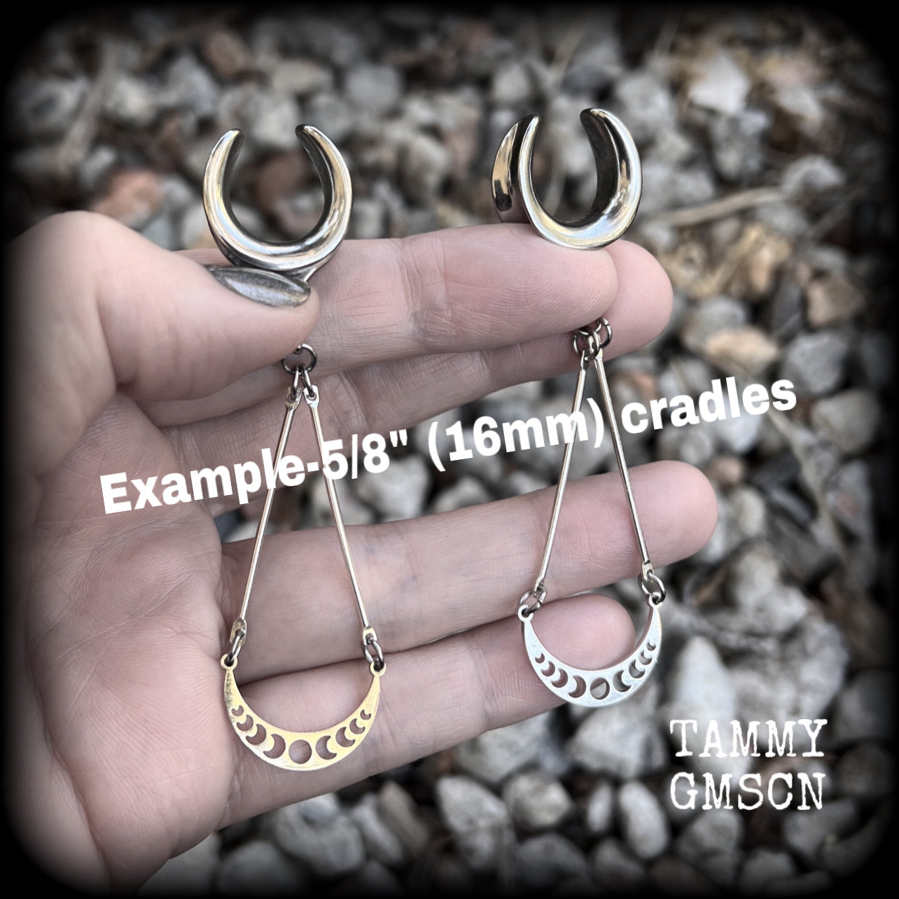 Moon phase ear hangers 5/8” gauge ear weights Crescent moon gauged earrings Moon ear weights Ear gauges 6g 2g 0g 00g 1/2 9/16 5/8 3/4 7/8 1 1.1 1.18 Occult earrings Occult jewellery Whimsygoth earrings Whimsigoth Forestgoth Mossgoth Cottagecore 16mm ear weights