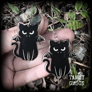 Vampire cat earrings Vampire kitty earrings Crazy cat lady earrings cat jewellery Halloween earrings Halloween jewelry Gauged earrings Pierced ears Ear gauges Los Muertos earrings Day of the Dead earrings Samhain earrings Samhain jewelry Witches cat