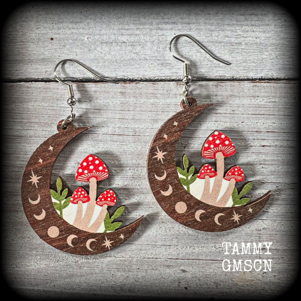 These adorable balsa wood mushroom and moon phase earrings measure in at just approx 6.5cms from tip to tip, and are nice and light weight, weighing only a few grams each.

This pair has been made with stainless steel french hooks, for pierced ears.