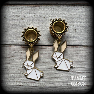 These earrings feature a pair of antique gold and white enamel origami rabbits, are nice and lightweight at only 6 grams each and measure approx 5cms from tip to tip. This pair has been made on 00 gauge (10mm) ornate surgical steel screw fit tunnels