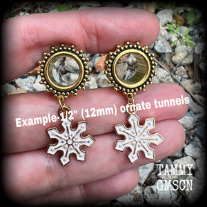 Snowflake tunnels earrings Snowflake tunnel dangles Plugs Ear gauges Stretched ears Gauged ears Christmas tunnels Snowflakes Stretched lobes Body jewelry Gauges 6mm 8mm 10mm 14mm 16mm 19mm 22mm 25mm Stocking stuffers Secret santa