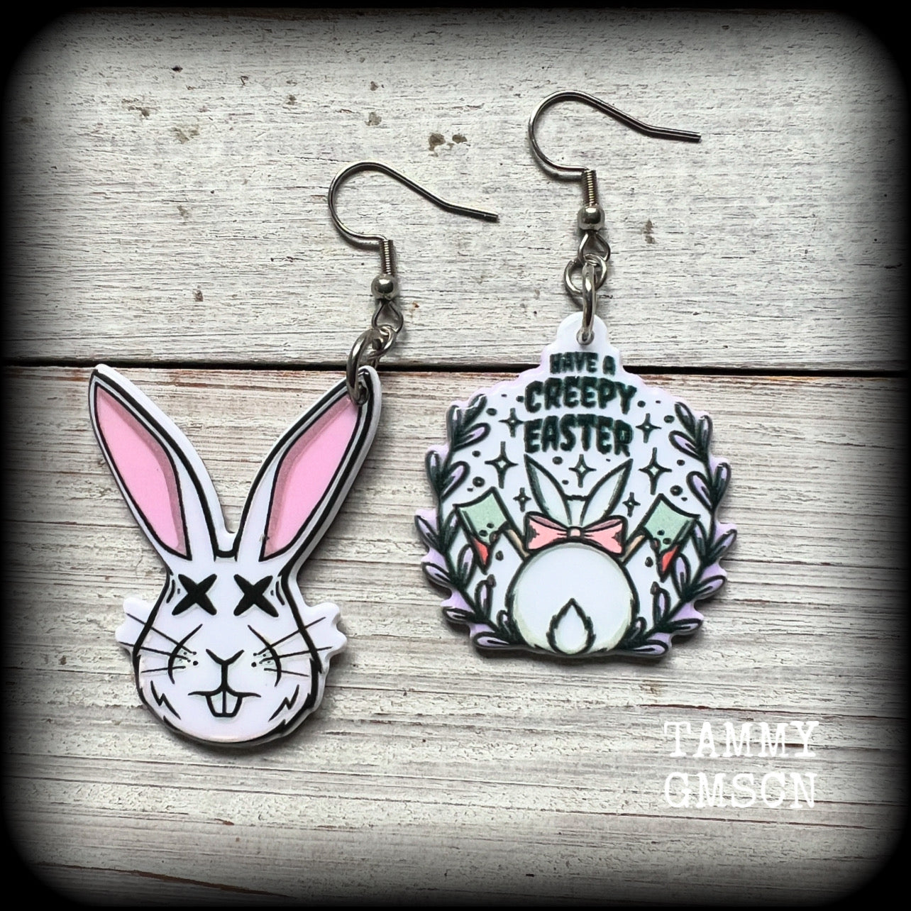 Featuring super cute, slightly creepy zombie rabbit acrylic charms, these earrings weigh approx 5 grams each, and are lovely and dangly at approx 6cms from tip to tip.
This pair has made on stainless steel french hooks, suitable for pierced ears.