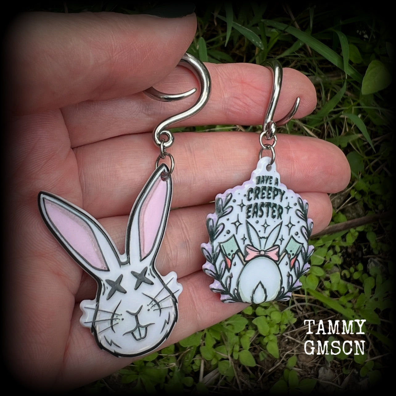 Featuring super cute, slightly creepy zombie rabbit acrylic charms, these earrings weigh approx 5 grams each, and are lovely and dangly at approx 6.5cms from tip to tip. This pair has been made on 6 gauge (4mm) surgical steel full curl hooks.
