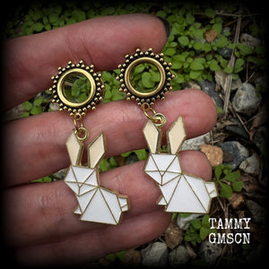 These earrings feature a pair of antique gold and white enamel origami rabbits, are nice and lightweight at only 6 grams each and measure approx 5cms from tip to tip. This pair has been made on 00 gauge (10mm) ornate surgical steel screw fit tunnels