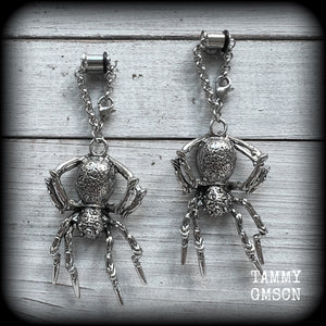 These big beautiful antique silver spider tunnel dangles are not too heavy and nice and dangly, weighing approx 18 grams each, and measuring just on 9cms from tip to tip.

🕷️ PLEASE NOTE-This particular chain will not filter through tunnels smaller than 2 gauge (6mm), though I have lots of different chains that will. Get in touch and we can pick something just for you x

💥This listing includes one pair of surgical steel single flared O-ring earlets.