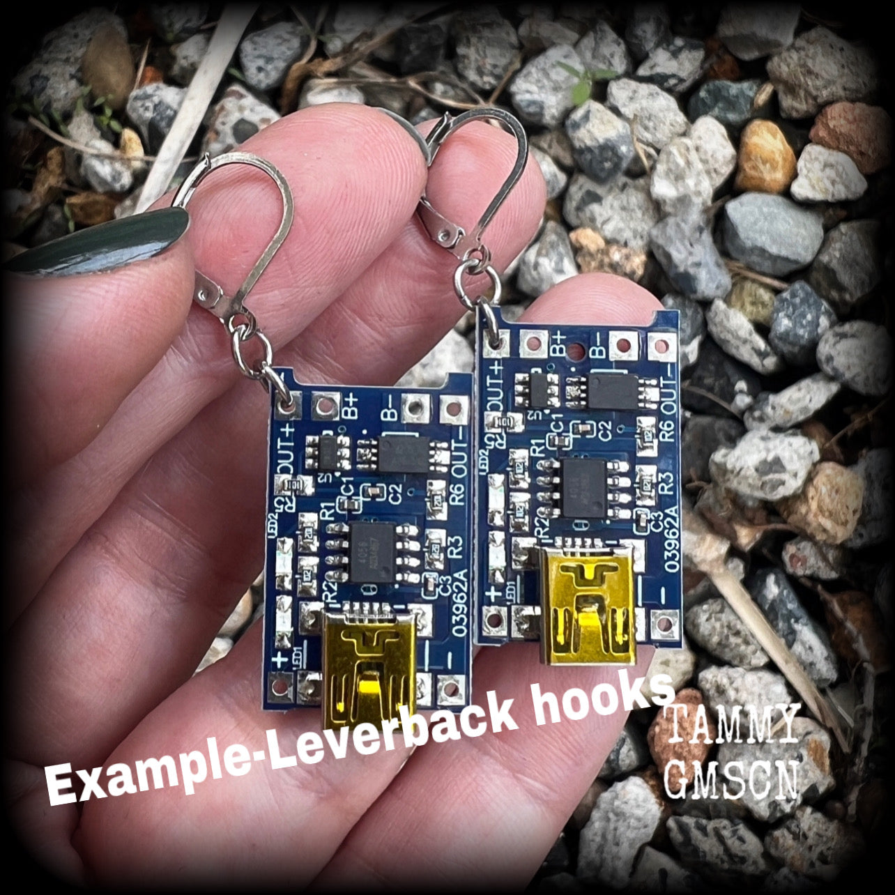 These awesome cyberpunk circuit board earrings measure just under 5 cms from tip to tip, and weigh only a few grams each, these are lovely and lightweight and not too dangly.
This pair has been made with leverback hooks
