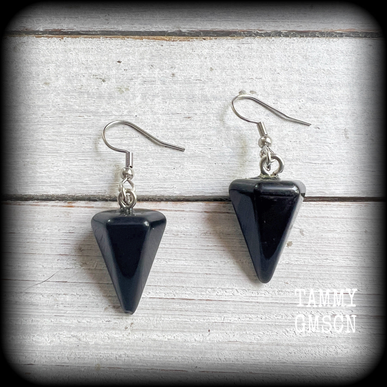 Black obsidian earrings Gothic earrings Gemstone earrings Body jewelry Body jewellery Tunnels Gauges Plugs Gemstone jewelry Pierced ears Stretched ears lobes Ear gauges Witchy jewelry Coven jewelry Occult jewelry Mossgoth Whimsigoth Whimsygoth