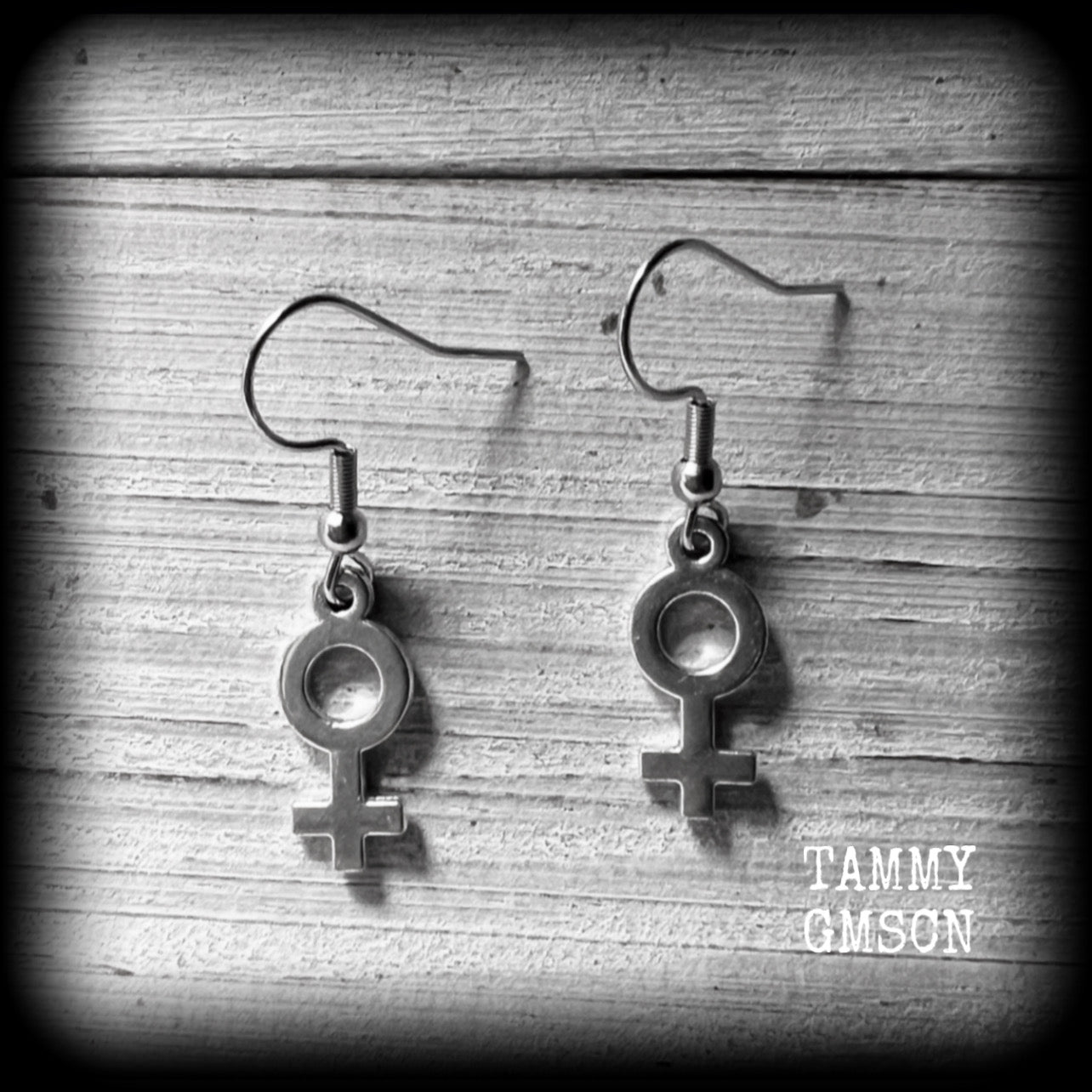 These lovely little antique silver Venus symbol earrings are nice and lightweight (at a gram or two each), measuring approx 3.5cms from tip to tip.
This pair has been made on stainless steel french hooks, for pierced ears.