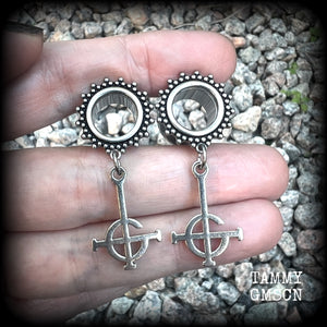 These gorgeous tunnel earrings feature antique silver Ghost Grucifix charms, weighing approx 6 grams each, and measuring approx 4.5cms from tip to tip.  This pair have been made on 1/2" (12mm) ornate surgical steel tunnels, suitable for stretched lobes.