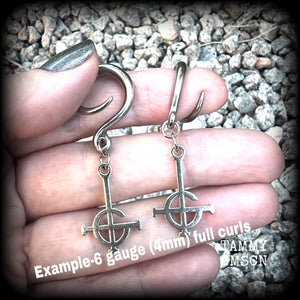 These awesome gauged earrings feature antique silver Ghost Grucifix charms, are nice and lightweight, weighing only 4 grams a piece, and nice and dangly at just on 5.5cms from tip to tip.  This pair has been made on 6 gauge (4mm) surgical steel full curl hooks, suitable for stretched lobes.