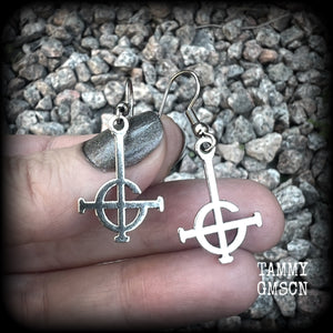 These lovely dangly earrings feature antique silver Ghost Grucifix charms, nice and lightweight at only a few grams each and measuring just over 4cms from tip to tip.  This pair have been made on stainless steel french hooks, suitable for pierced ears.