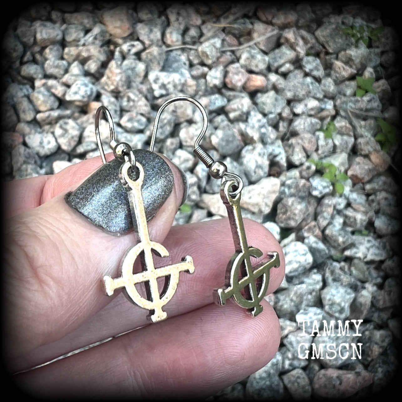 These lovely dangly earrings feature antique silver Ghost Grucifix charms, nice and lightweight at only a few grams each and measuring just over 4cms from tip to tip.  This pair have been made on stainless steel french hooks, suitable for pierced ears.