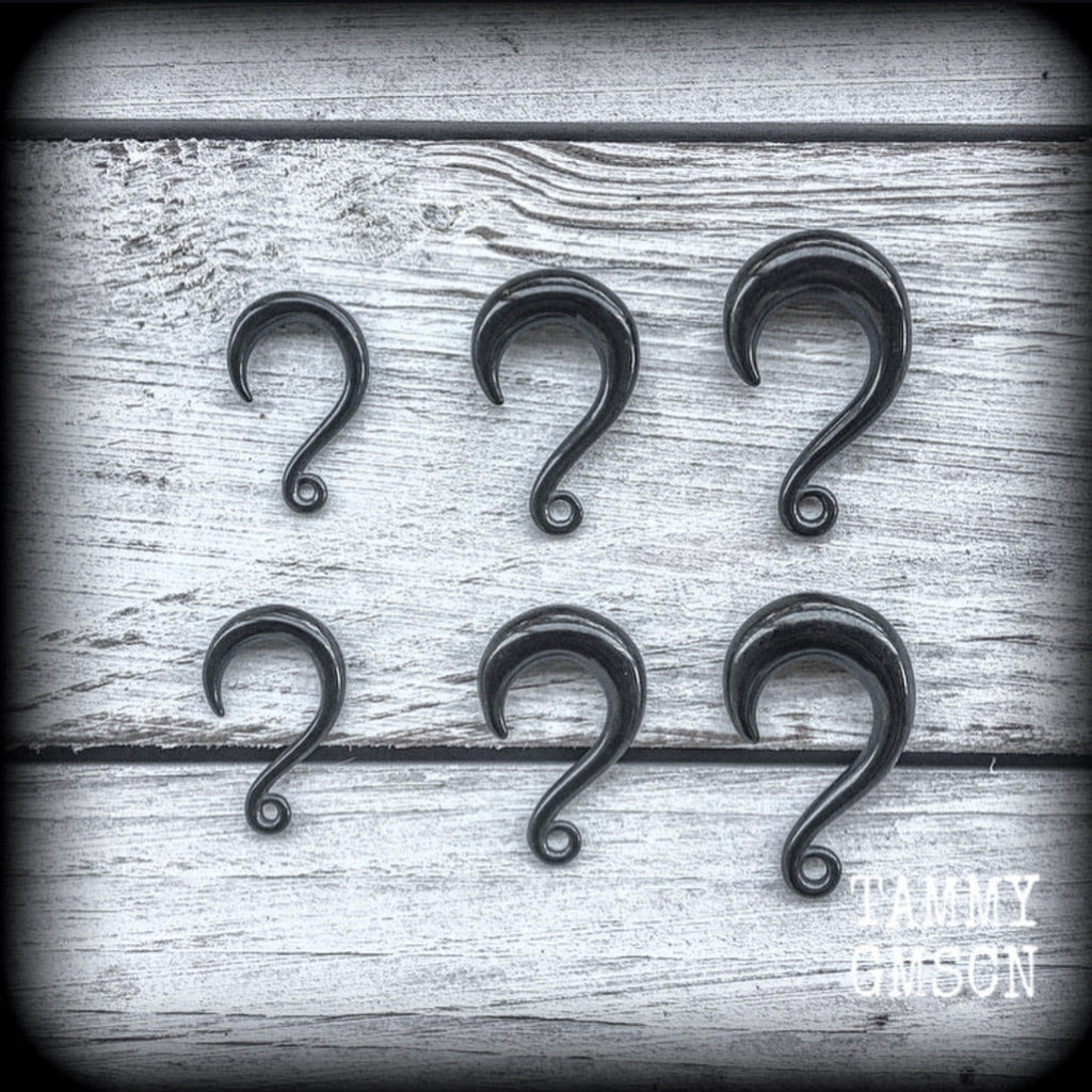 DIY half curl hooks for stretched lobes-Black