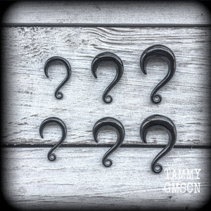 DIY half curl hooks for stretched lobes-Black