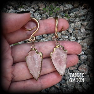 These earrings feature gorgeous baby pink arrowhead gemstones, measuring just over 6.5cms from tip to tip, and weighing approx 8 grams each, nice and dangly and not too heavy.  These earrings have been made on 6 gauge (4mm) surgical steel full curls, to be worn in stretched lobes.