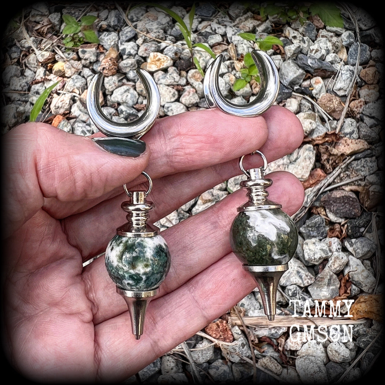 Moss jasper earrings Moss jasper ear hangers Moss jasper ear weights Moss jasper gauged earrings Cottagecore earrings Cottagecore jewellry Witchy Forestcore Forestpunk 6 g 2 gauge 0 gauge 00 gauge 12mm 14mm 16mm 19mm 22mm 25mm 28mm 30mm body jewelry