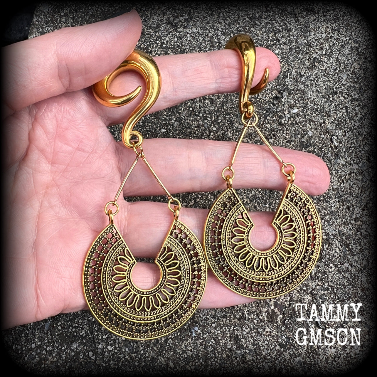 Mandala gauged earrings 0 gauge ear weights Ear hangers Geometric earrings Mandala ear weights Warrior woman Tribal ear weights Stretched ears Gauged Boho ear gauges Sacred geometry ear gauges 4mm 6mm 8mm 10mm 12mm 14mm 16mm 19mm 22mm 25mm 28mm 30mm