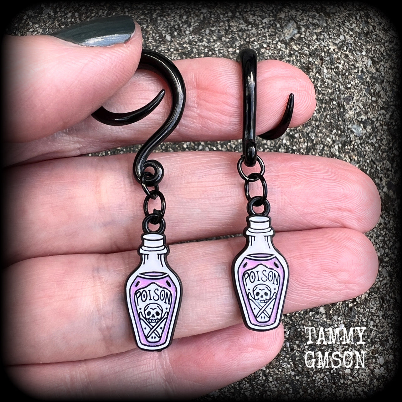 Poison bottle Love potion bottle Love spell Skull earrings Skull tunnels Tunnel earrings Tunnel dangles Halloween ear gauges Halloween gauged earrings Spell bottle Gothic jewelry Emo jewelry Spooky cute earrings Spooky earrings Cute tunnels Samhain