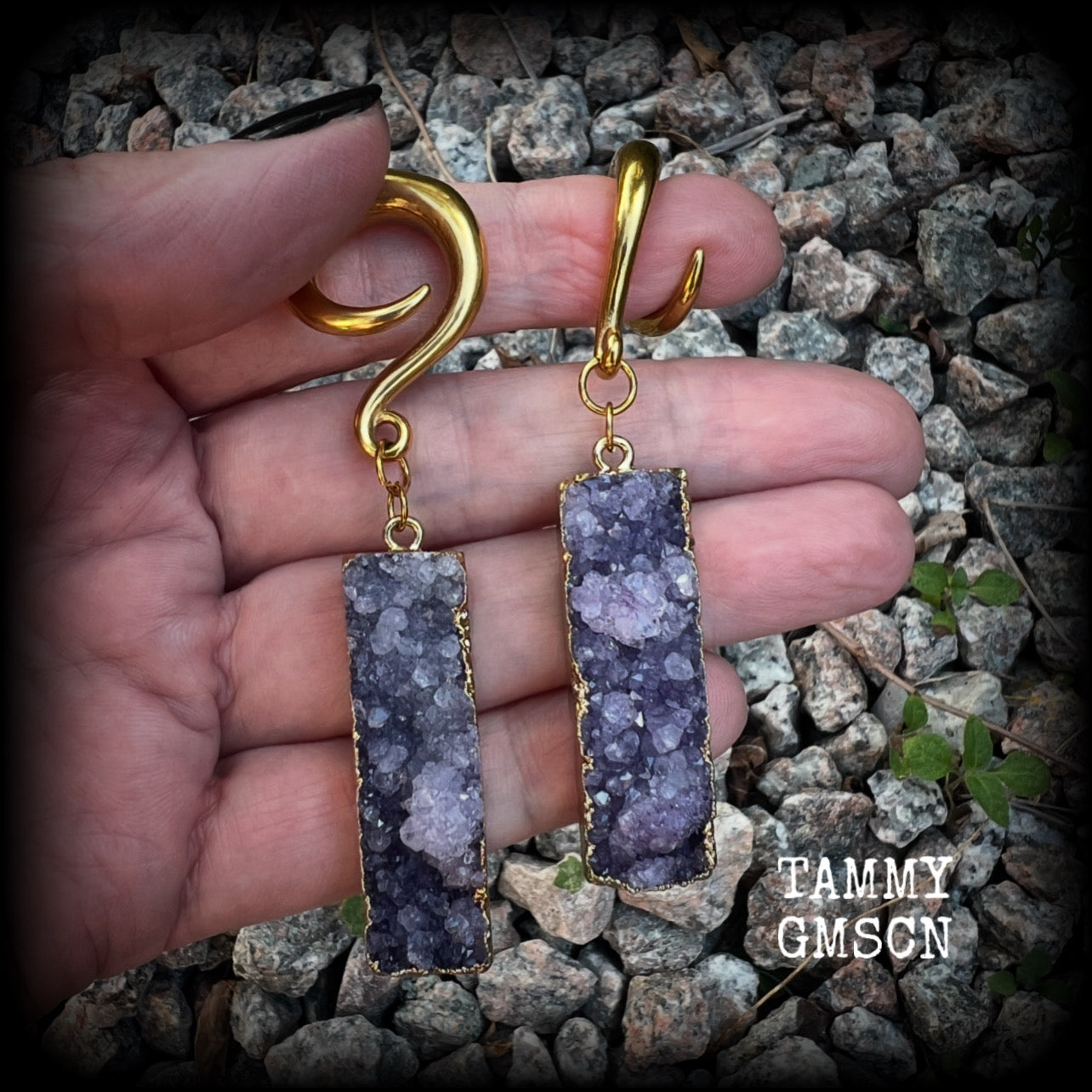 Featuring gorgeous purple druzy and antique gold crystals, these unique gauged earrings measure approx 8cms from tip to tip, and weighing approx 15 grams each.  This pair have been made on 2 gauge (6mm) titanium coated surgical steel full curl hooks, for stretched lobes.