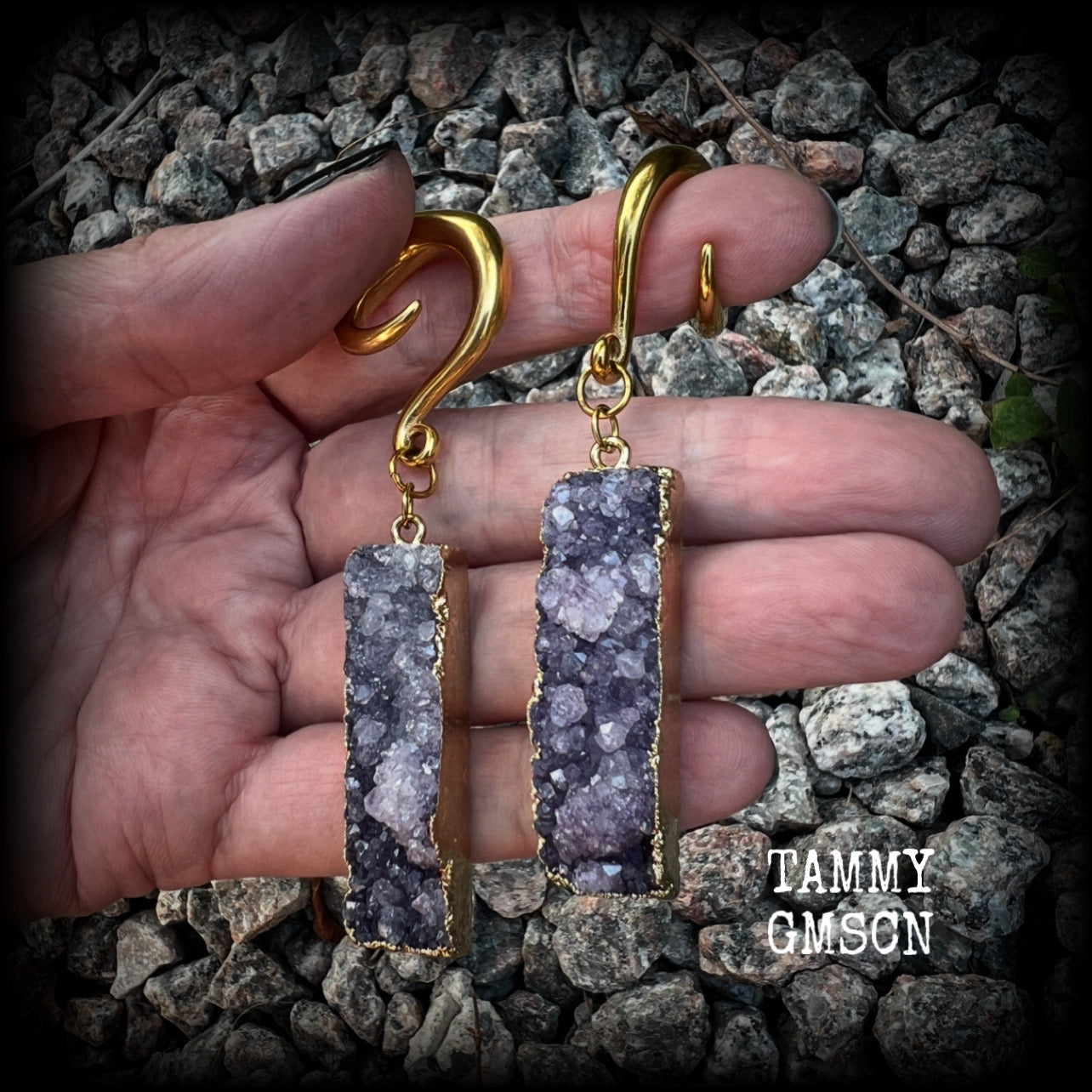 Featuring gorgeous purple druzy and antique gold crystals, these unique gauged earrings measure approx 8cms from tip to tip, and weighing approx 15 grams each.  This pair have been made on 2 gauge (6mm) titanium coated surgical steel full curl hooks, for stretched lobes.