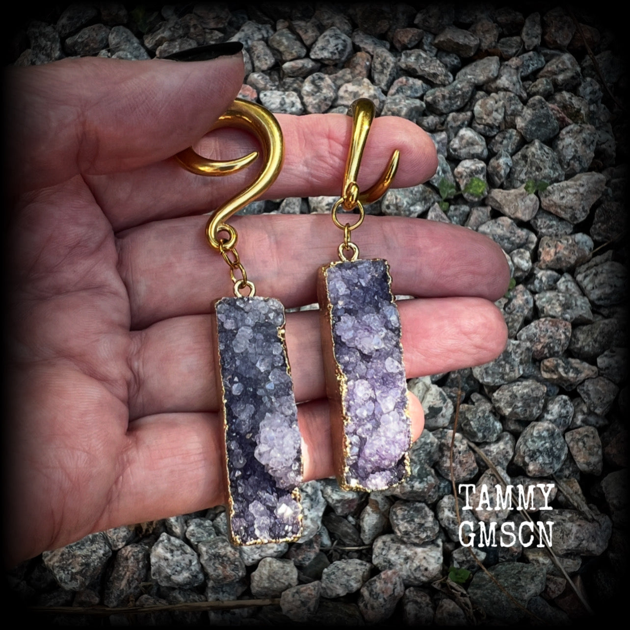 Featuring gorgeous purple druzy and antique gold crystals, these unique gauged earrings measure approx 8cms from tip to tip, and weighing approx 15 grams each.  This pair have been made on 2 gauge (6mm) titanium coated surgical steel full curl hooks, for stretched lobes.