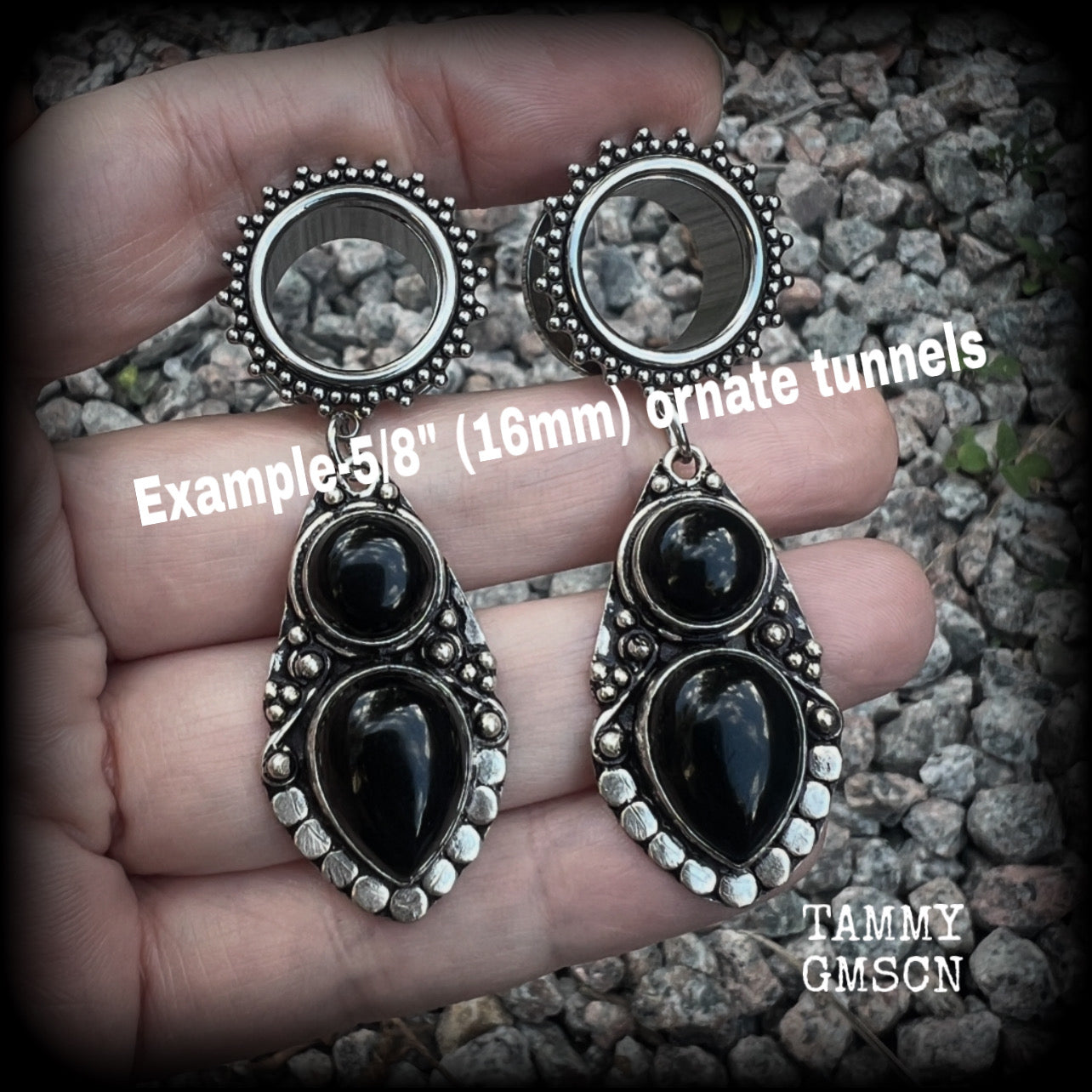 These gorgeous tunnel earrings have been made with beautiful pitch black onyx gemstones in a gorgeous boho antique silver setting, with 5/8" gauge (16mm) ornate surgical steel screw fit tunnels.  These earrings are not too heavy, weighing approx 13 grams each and measure just under 7 cms from tip to tip.