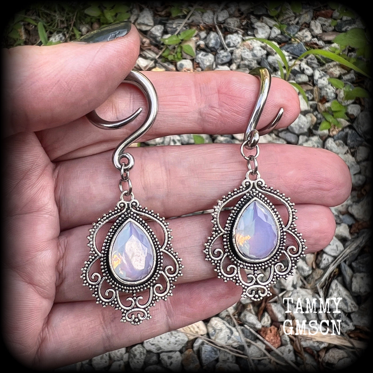 Moonstone ear weights 6 gauge ear weights  Gauged earrings Body jewelry Gemstone ear gauges Gemstone tunnel dangles Gemstone plugs Gauges Stretched lobes Gemstone ear weights  Gauged ears 4mm 6mm 8mm 10mm 12mm 14mm 16mm 19mm 22mm 25mm 28mm 30mm