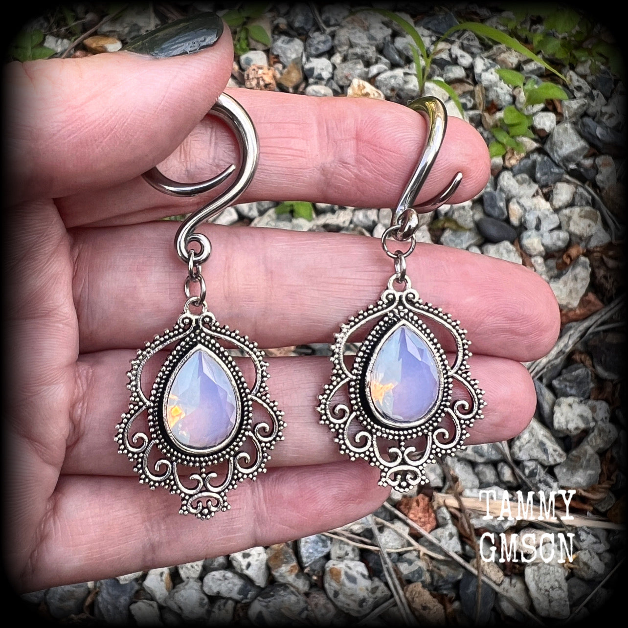 Moonstone ear weights 6 gauge ear weights  Gauged earrings Body jewelry Gemstone ear gauges Gemstone tunnel dangles Gemstone plugs Gauges Stretched lobes Gemstone ear weights  Gauged ears 4mm 6mm 8mm 10mm 12mm 14mm 16mm 19mm 22mm 25mm 28mm 30mm