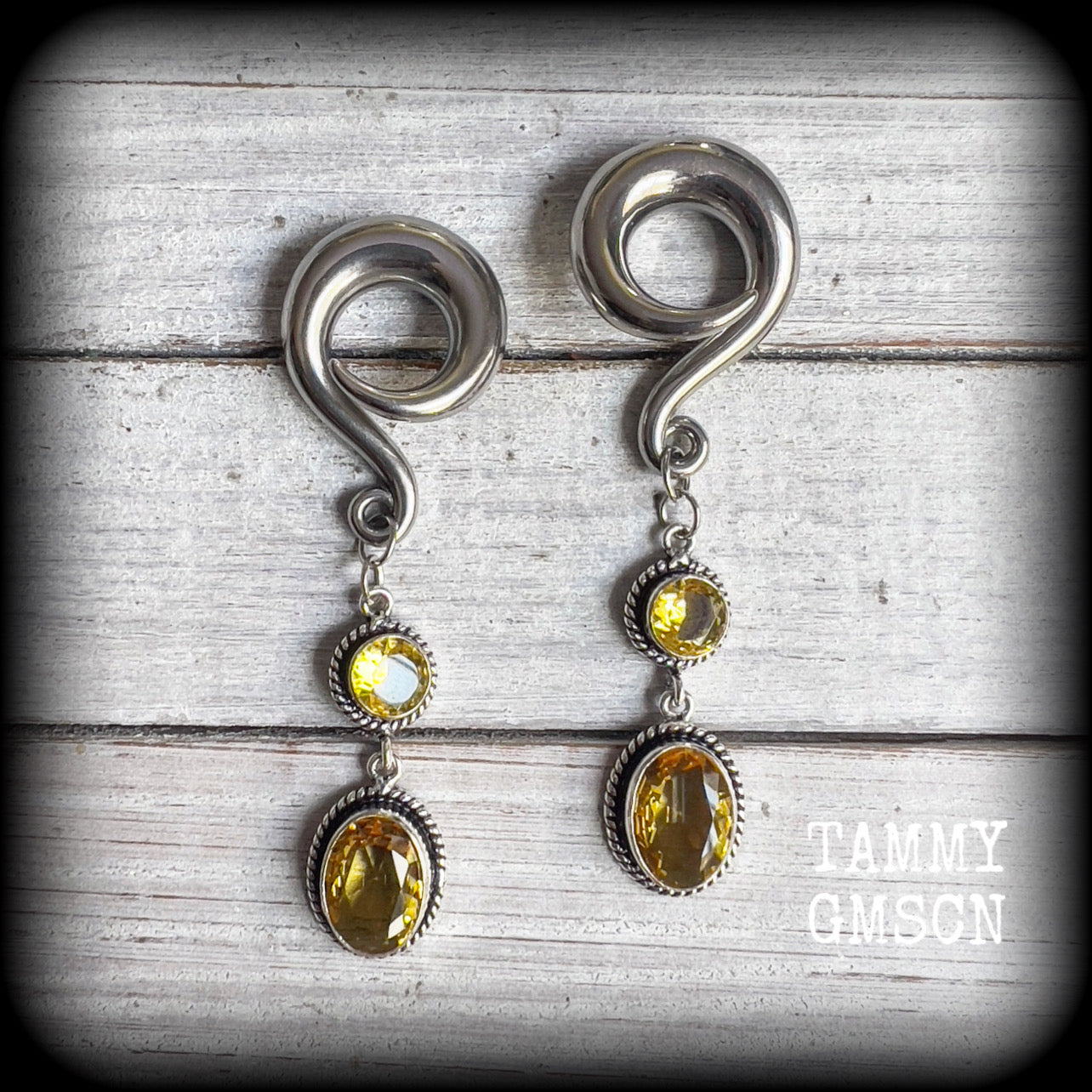 Yellow citrine ear weights