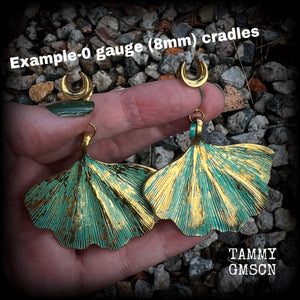 These gorgeous ear hangers feature beautiful big Ginkgo biloba leaves, measuring just under 8 cms from tip to tip, and weighing approx 15 grams.
