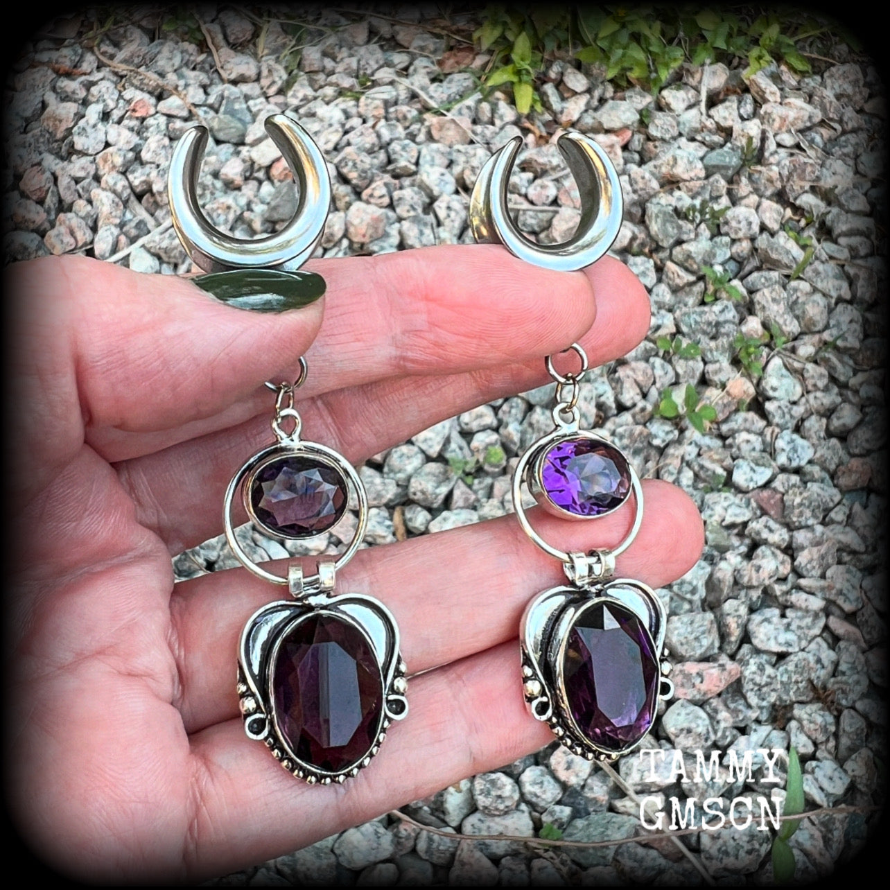 These gorgeous gauged earrings feature beautiful purple facet amethyst gemstones in an antique silver gypsy boho style setting, measuring just on 6cms from tip to tip, and weighing approx 6 grams each, not too heavy...

This pair have been made on 5/8” gauge (16mm) surgical steel cradles-suitable for stretched lobes.
