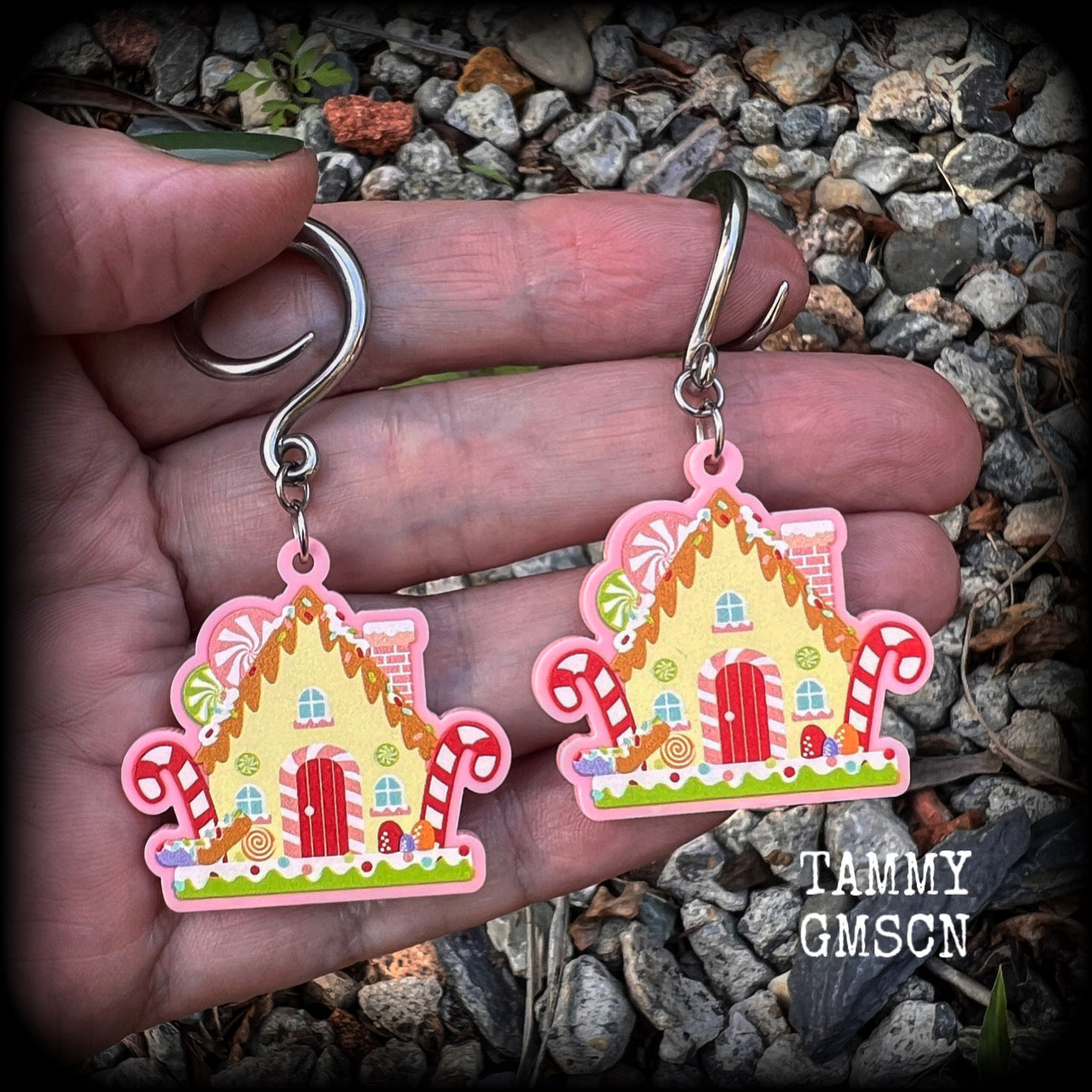 Gingerbread house earrings Kitsch Christmas earrings Gingerbread man gauges Ear hangers Gauged earrings Stretched lobes Gauged ears Stretched ears Christmas body jewelry Christmas jewelry Xmas 4mm 6mm 8mm 10mm 12mm 14mm 16mm 19mm 22mm 25mm 28mm 30mm