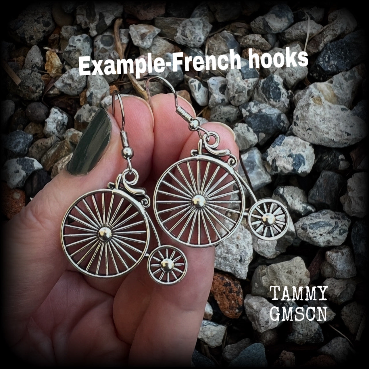 These adorably quirky Victorian era 'Penny Farthing' earrings are too cute!! Measuring in at just under 5cms from tip to tip, these adorable earrings are also lightweight, weighing only a few grams each.  This pair has been made on stainless steel french hooks, for pierced ears.